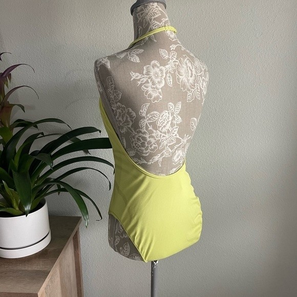 NWT Madewell Second Wave Ribbed Halter One-Piece Swimsuit in Exotic Pear - Picture 5 of 13